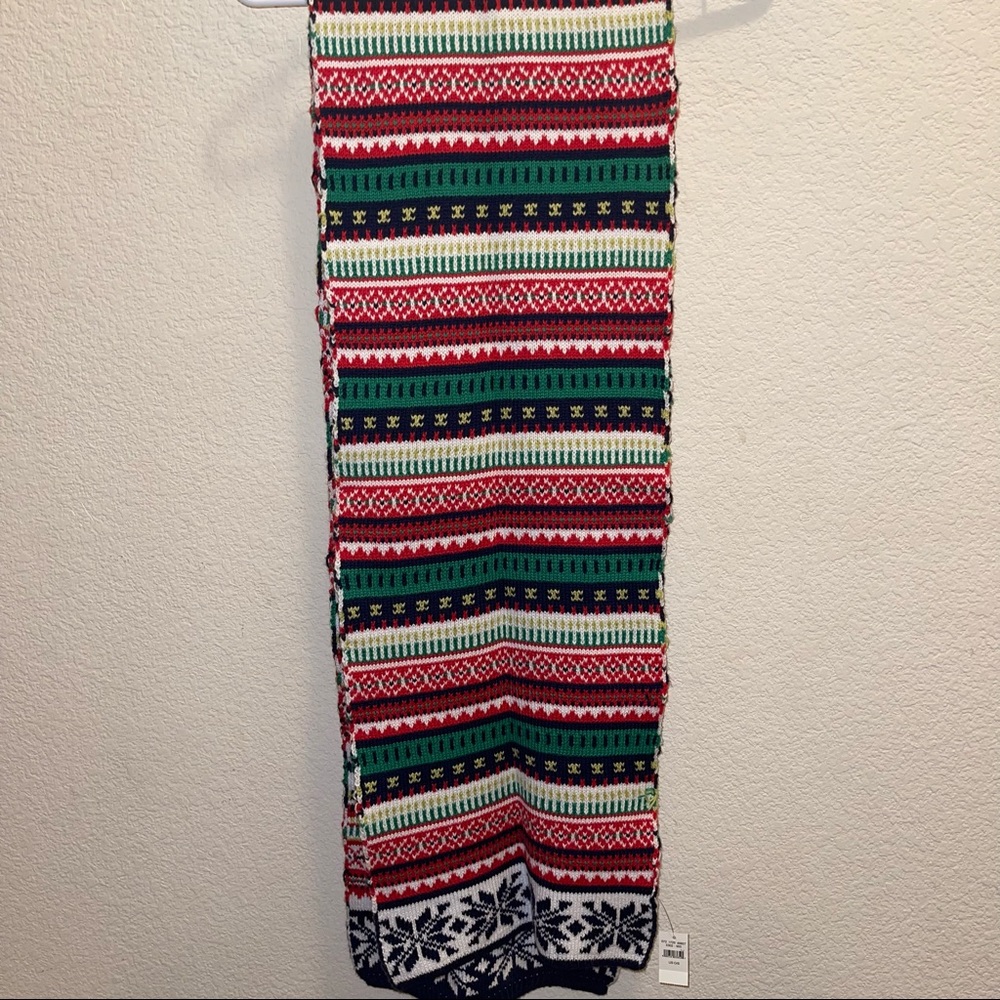 Aerie Scarf - Picture 2 of 3